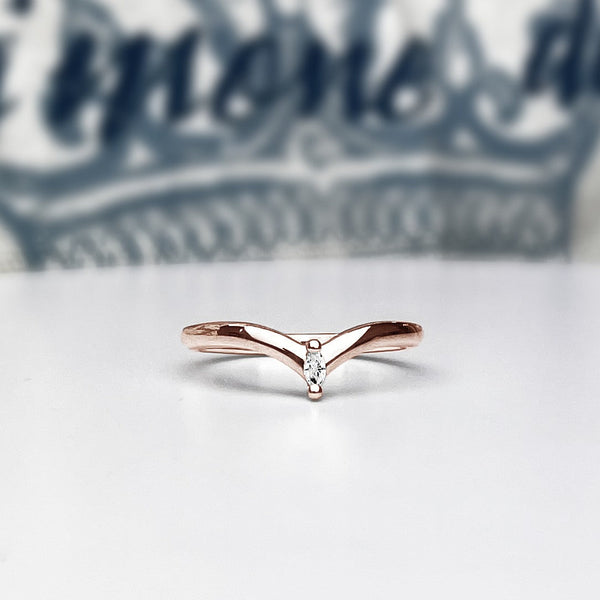Marquise diamond ring, chevron style pointed ring. Natural diamond. Solid rose gold. 14k