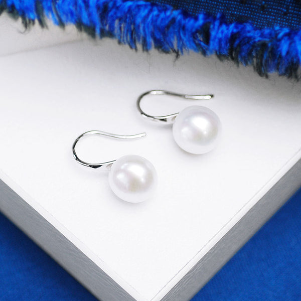Arabella White Pearl Hooks