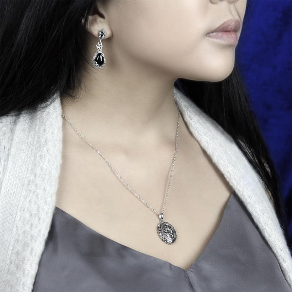 Vintage pendant, statement necklace, sterling necklace, large pendant, oval pendant, round pendant, coin pendant, coin necklace.