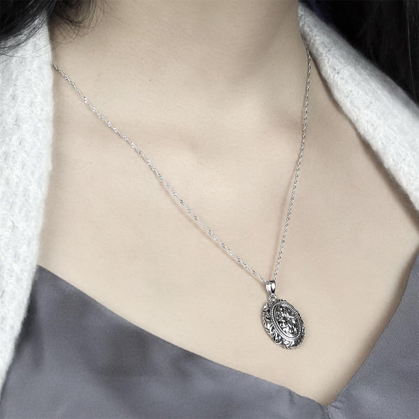 Singapore Twist Chain, sterling silver chain, sterling chain, Italian silver chain, Italian jewelry, luxe, thick chain, statement necklace, silver, jewelry, jewellery, fashion jewelry, bridal jewelry, vintage jewelry.