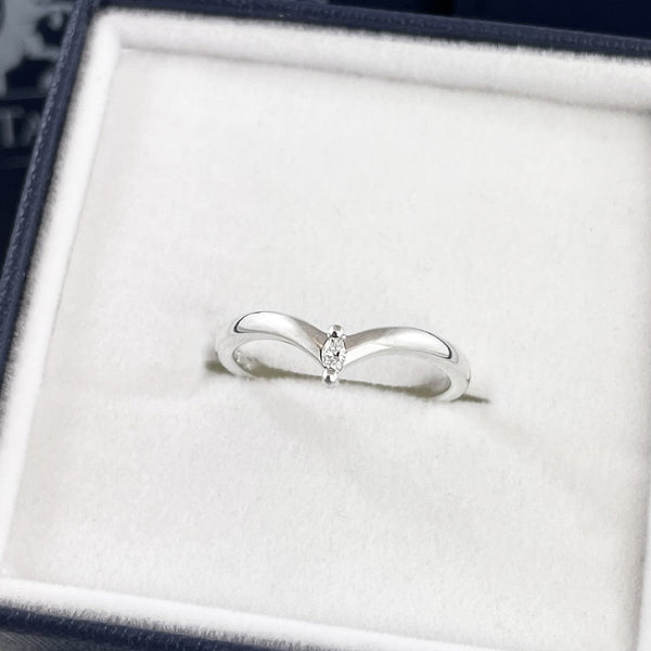 Aria Marquise Diamond Ring · White Gold · 2mm · .03ct