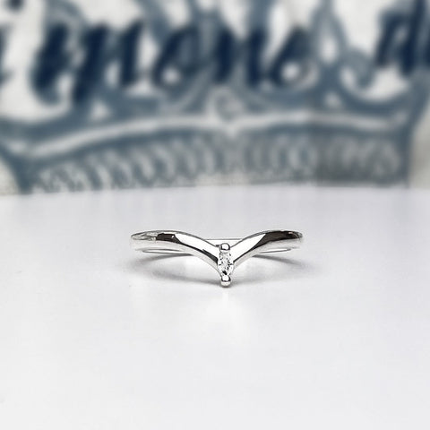Chevron Marquise Diamond Ring · White Gold · 2mm · .03ct
