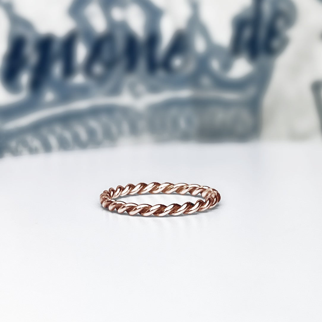 Cadence Twist Stacking Ring · Rose Gold · 2mm