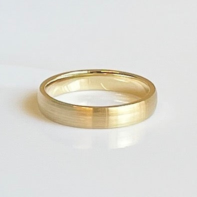 Clearance · 10K Yellow Gold · 4mm · Size 8-3/4
